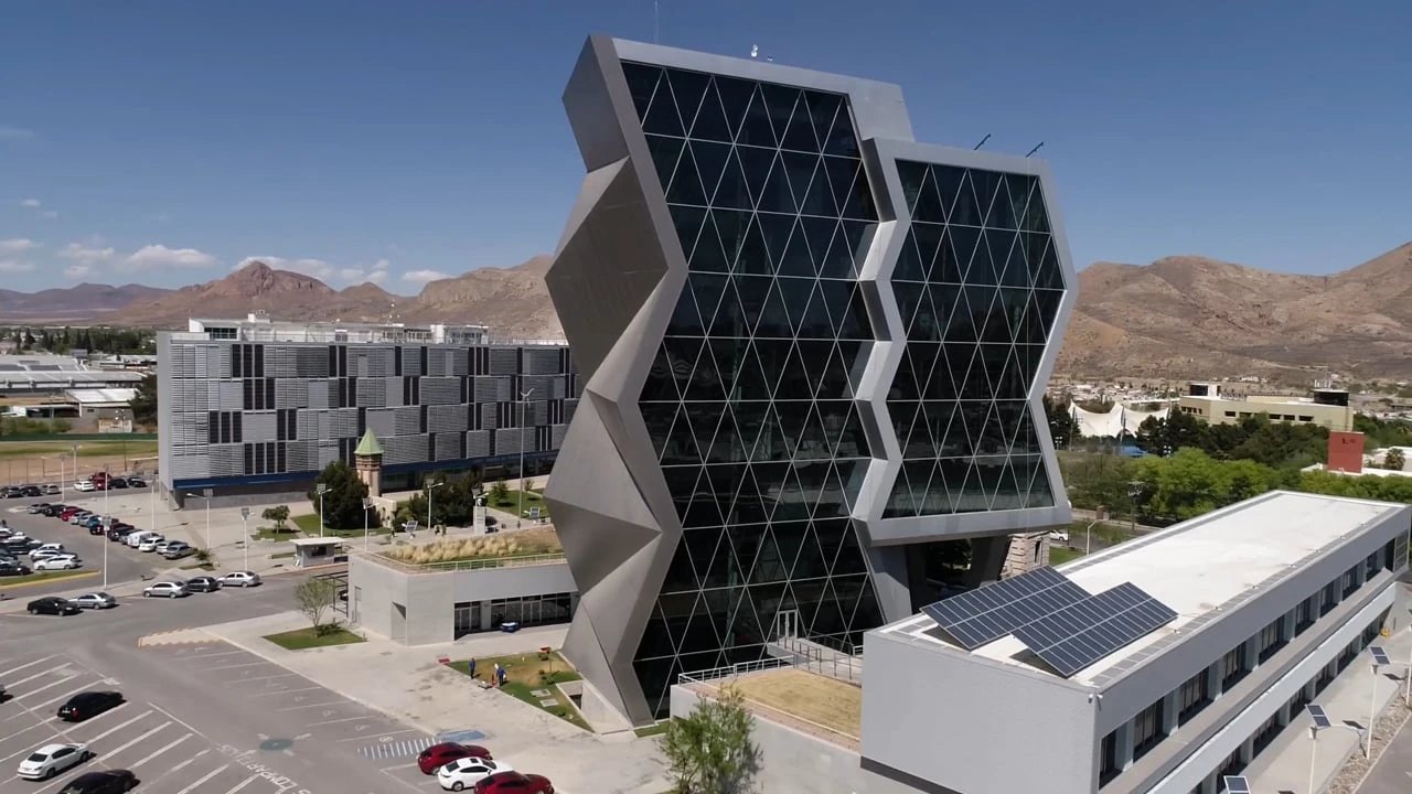Edificio de las oficinas de EdwCorp en Chihuahua